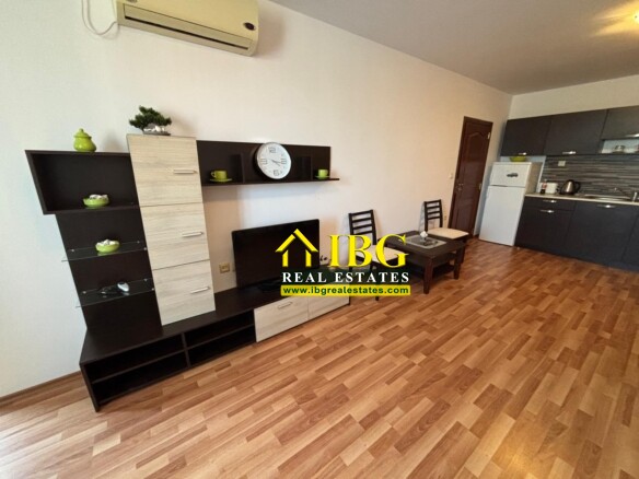 Spacious Furnished 1-Bedroom Apartment | Diamond Residence, Sunny Beach