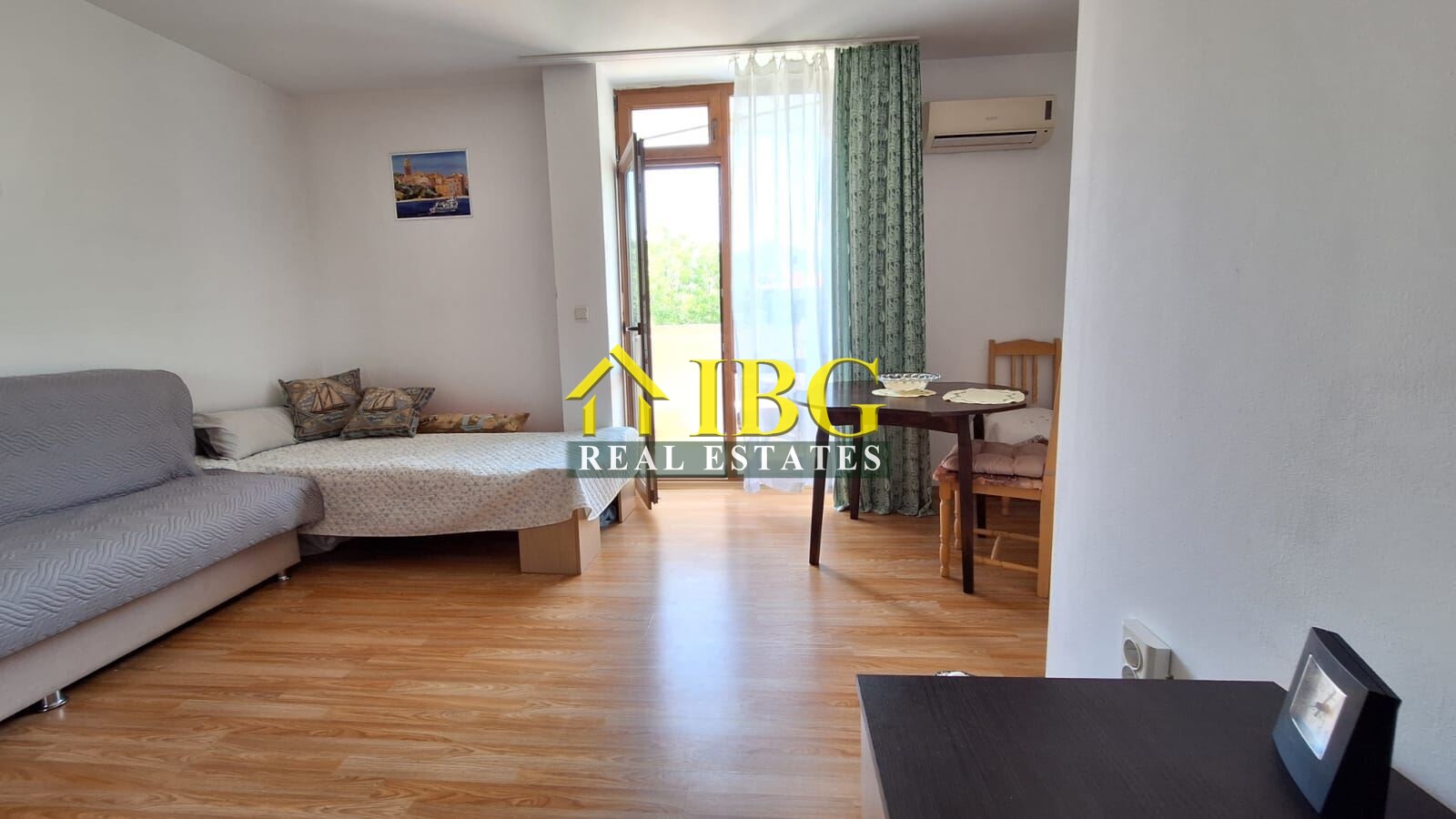 Studio with New Furniture & Pool View | Villa Flora, Ravda