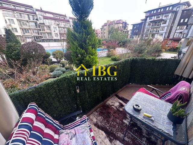 Furnished 2-Bedroom Apartment with Pool View in Dolphin Bay, Sveti Vlas