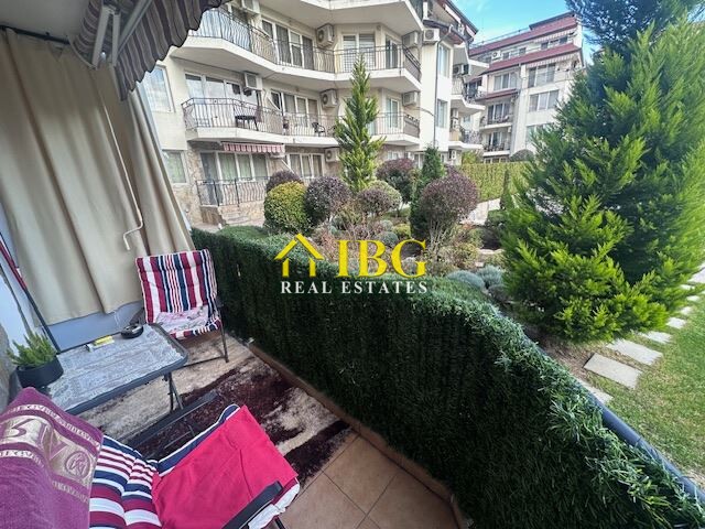Furnished 2-Bedroom Apartment with Pool View in Dolphin Bay, Sveti Vlas