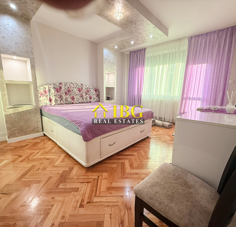 Spacious 2-Bedroom Apartment with Gas Heating & Garage Included | For Rent