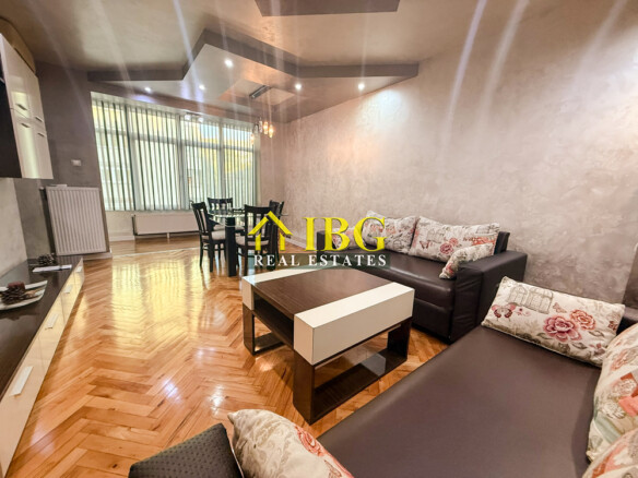 Spacious 2-Bedroom Apartment with Gas Heating & Garage Included | For Rent