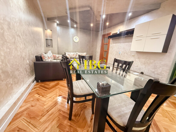 Spacious 2-Bedroom Apartment with Gas Heating & Garage Included | For Rent