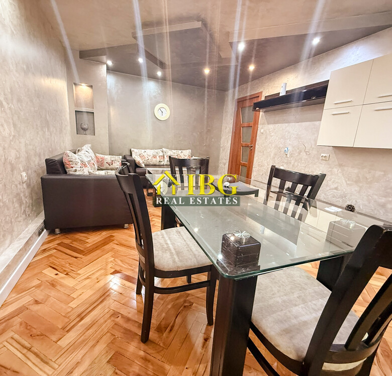 Spacious 2-Bedroom Apartment with Gas Heating & Garage Included | For Rent