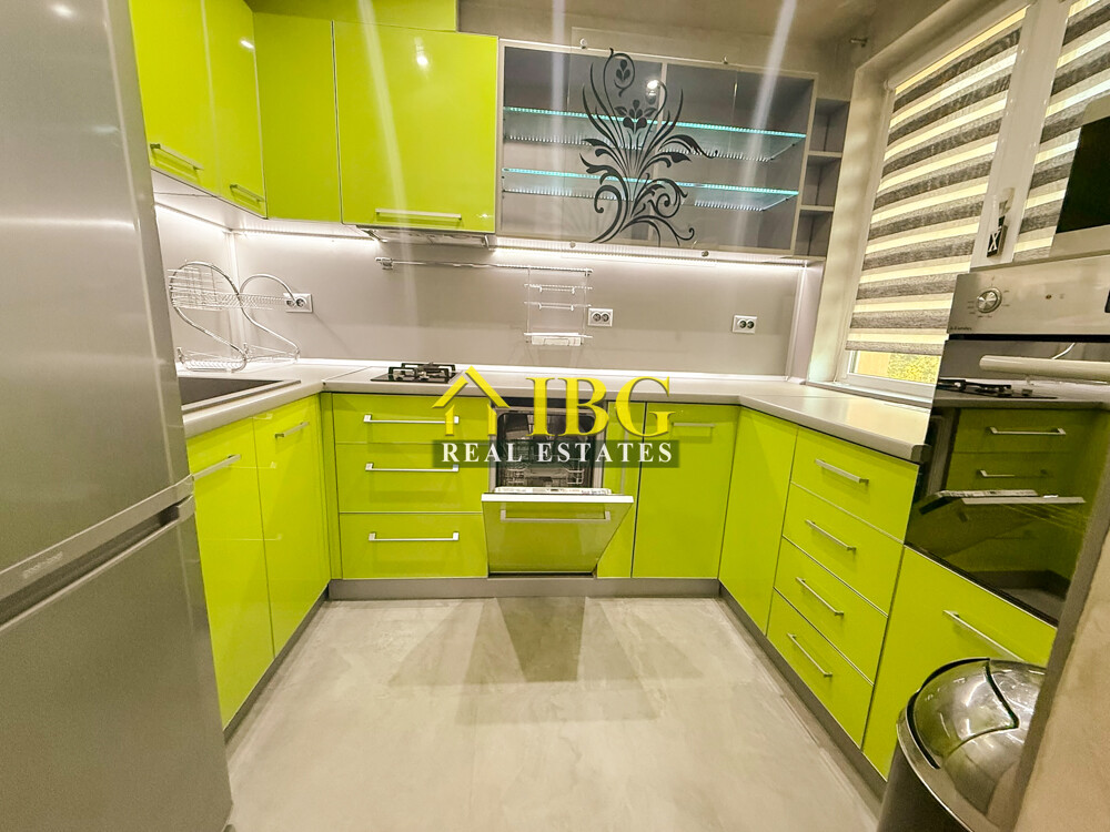 Spacious 2-Bedroom Apartment with Gas Heating & Garage Included | For Rent