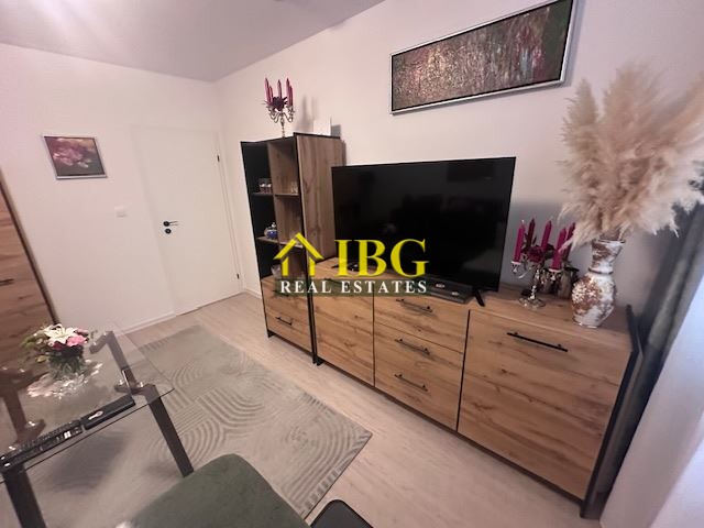 Furnished 2-Bedroom Apartment with Pool View in Dolphin Bay, Sveti Vlas