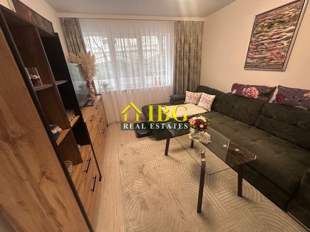 Furnished 2-Bedroom Apartment with Pool View in Dolphin Bay, Sveti Vlas