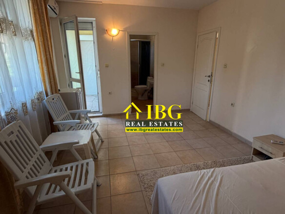 Spacious 2-Bedroom Apartment with Street View | Forum, Sunny Beach