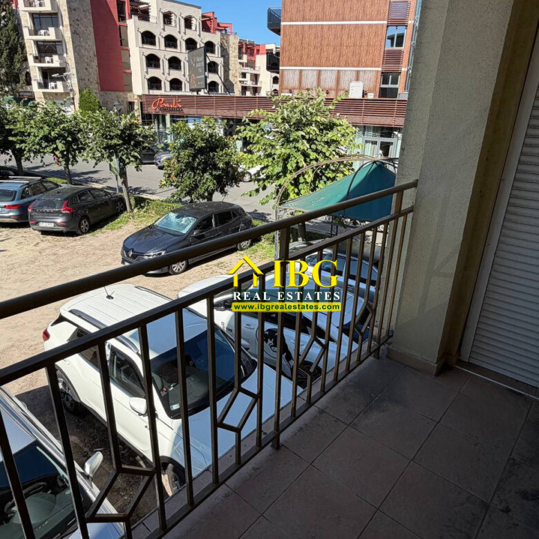 Spacious 2-Bedroom Apartment with Street View | Forum, Sunny Beach
