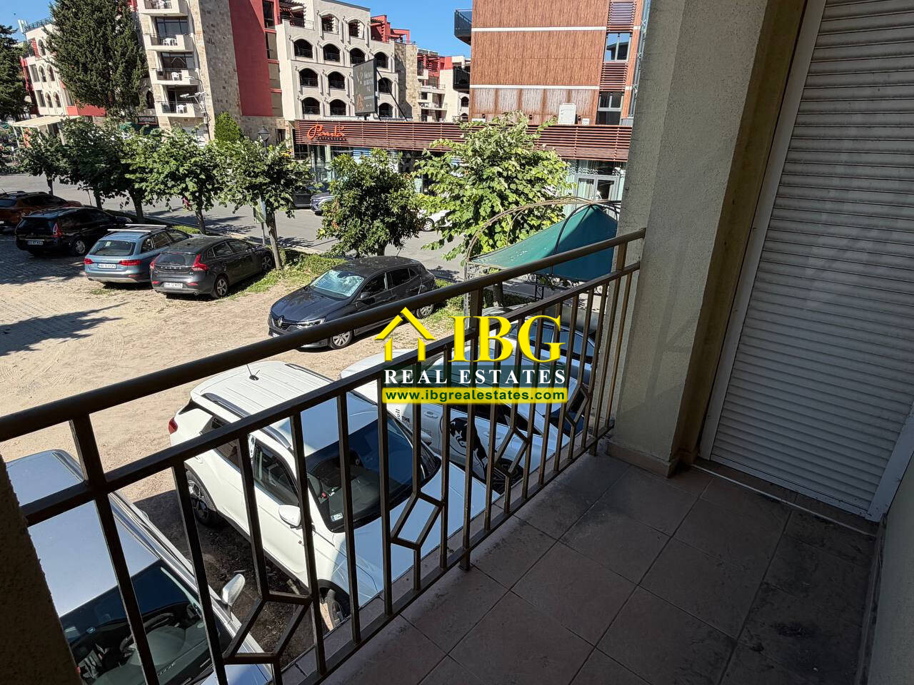 Spacious 2-Bedroom Apartment with Street View | Forum, Sunny Beach