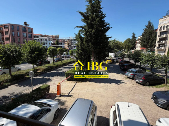 Spacious 2-Bedroom Apartment with Street View | Forum, Sunny Beach
