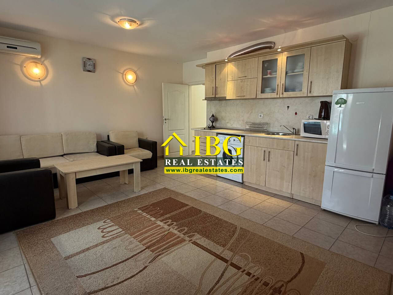 Spacious 2-Bedroom Apartment with Street View | Forum, Sunny Beach