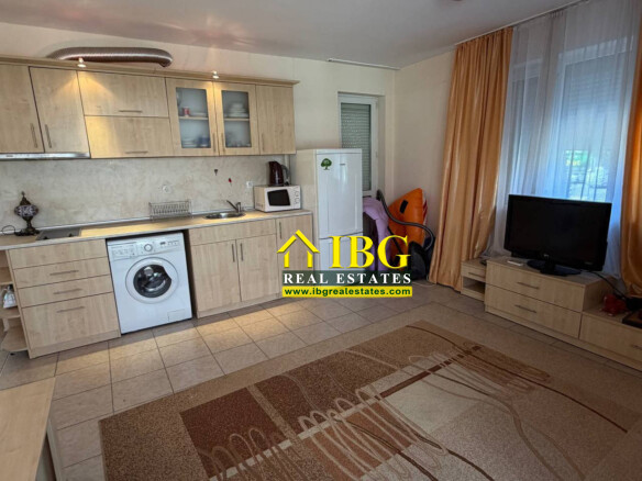Spacious 2-Bedroom Apartment with Street View | Forum, Sunny Beach