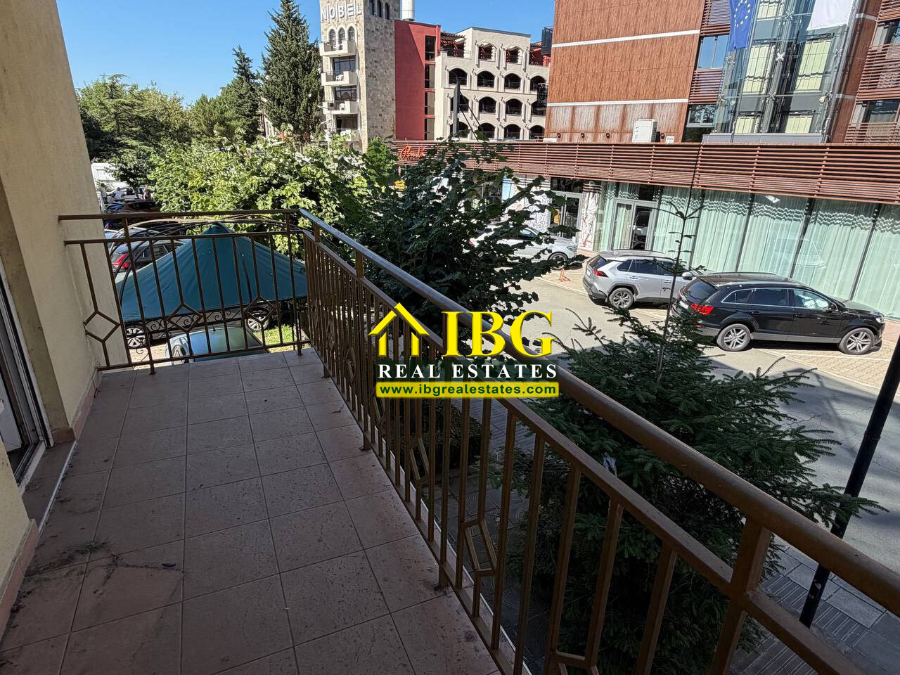 Spacious 2-Bedroom Apartment with Street View | Forum, Sunny Beach