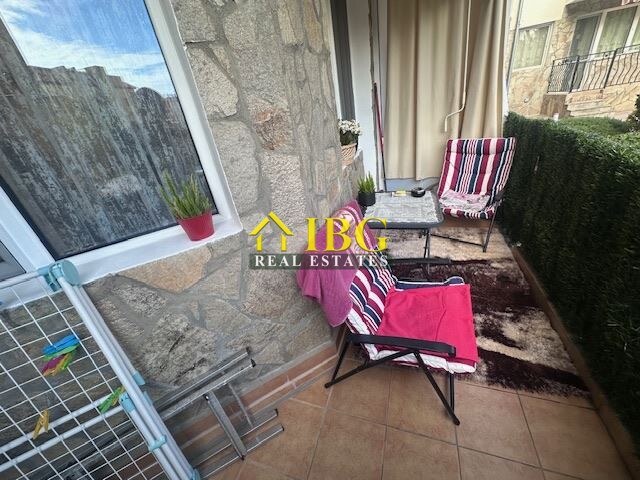 Furnished 2-Bedroom Apartment with Pool View in Dolphin Bay, Sveti Vlas