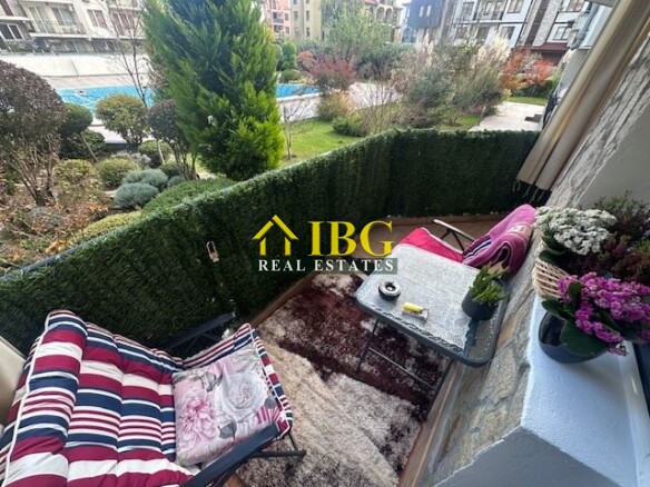 Furnished 2-Bedroom Apartment with Pool View in Dolphin Bay, Sveti Vlas