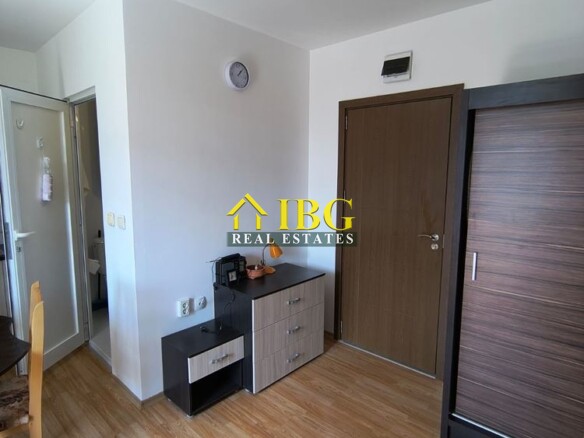 Studio with New Furniture & Pool View | Villa Flora, Ravda