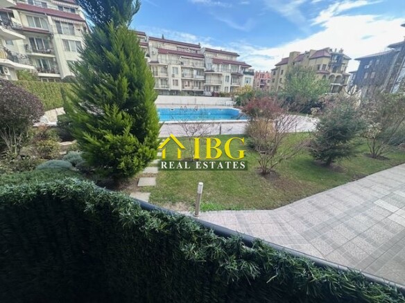 Furnished 2-Bedroom Apartment with Pool View in Dolphin Bay, Sveti Vlas