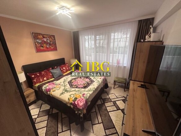 Furnished 2-Bedroom Apartment with Pool View in Dolphin Bay, Sveti Vlas