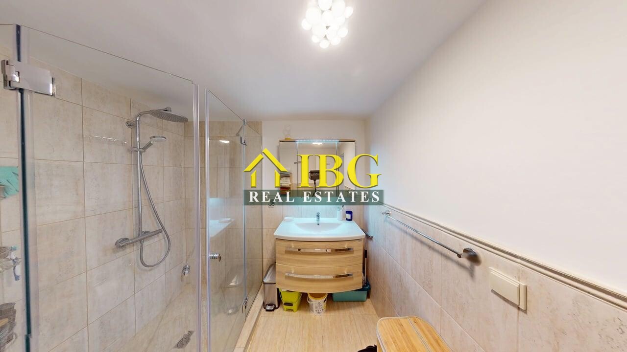 Mieszkanie 4 pokoi 184 m² Sweti Włas, Bułgaria