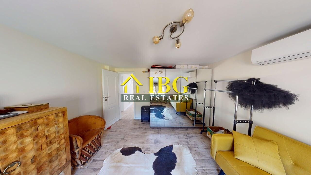 Mieszkanie 4 pokoi 184 m² Sweti Włas, Bułgaria