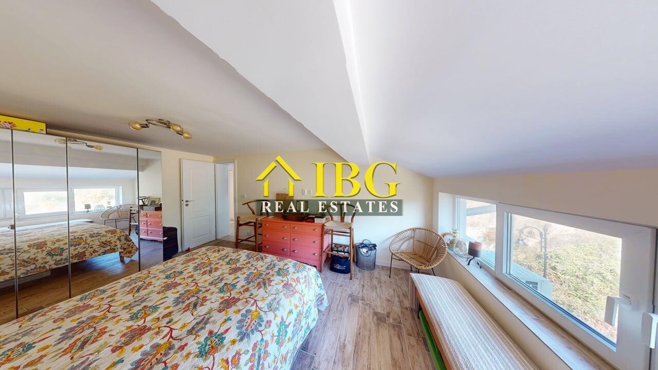 Mieszkanie 4 pokoi 184 m² Sweti Włas, Bułgaria