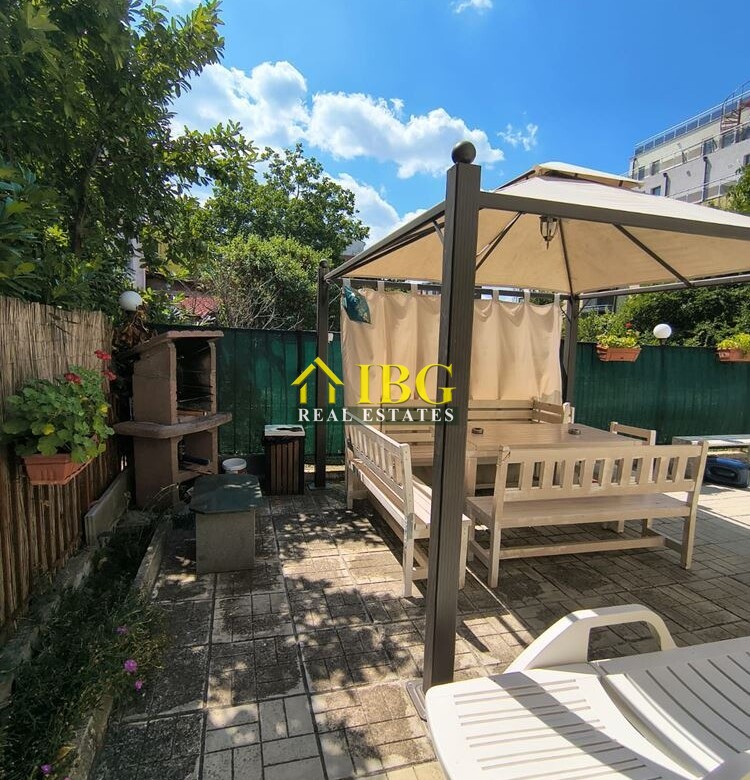 Studio with New Furniture & Pool View | Villa Flora, Ravda