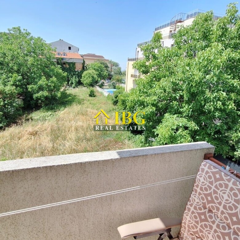 Studio with New Furniture & Pool View | Villa Flora, Ravda