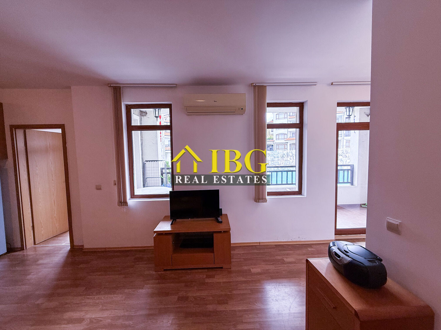 Apartment with 2 bedrooms, 2 Bathrooms & Pool View Terrace | Vineyards Resort, Aheloy