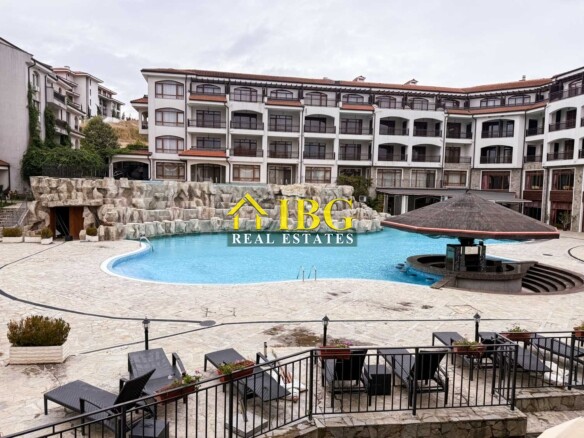 Apartment with 2 bedrooms, 2 Bathrooms & Pool View Terrace | Vineyards Resort, Aheloy