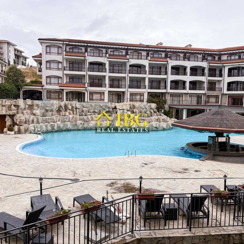 Apartment with 2 bedrooms, 2 Bathrooms & Pool View Terrace | Vineyards Resort, Aheloy