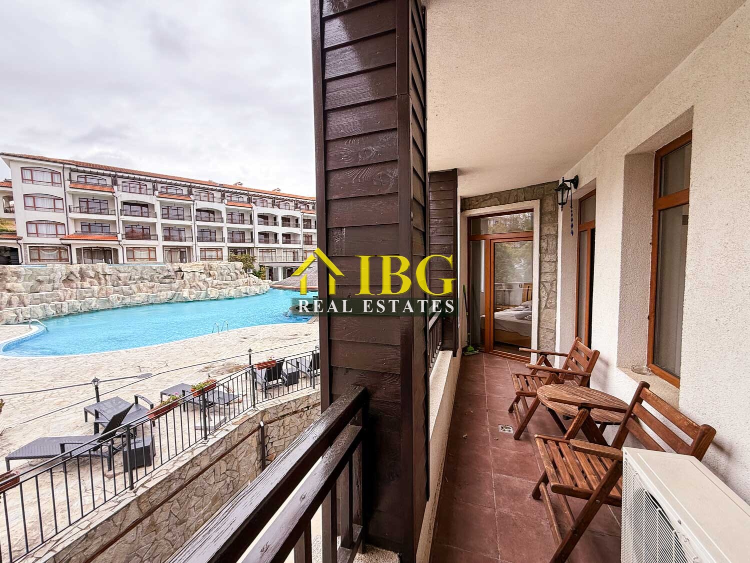 Apartment with 2 bedrooms, 2 Bathrooms & Pool View Terrace | Vineyards Resort, Aheloy