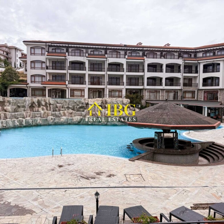 Apartment with 2 bedrooms, 2 Bathrooms & Pool View Terrace | Vineyards Resort, Aheloy