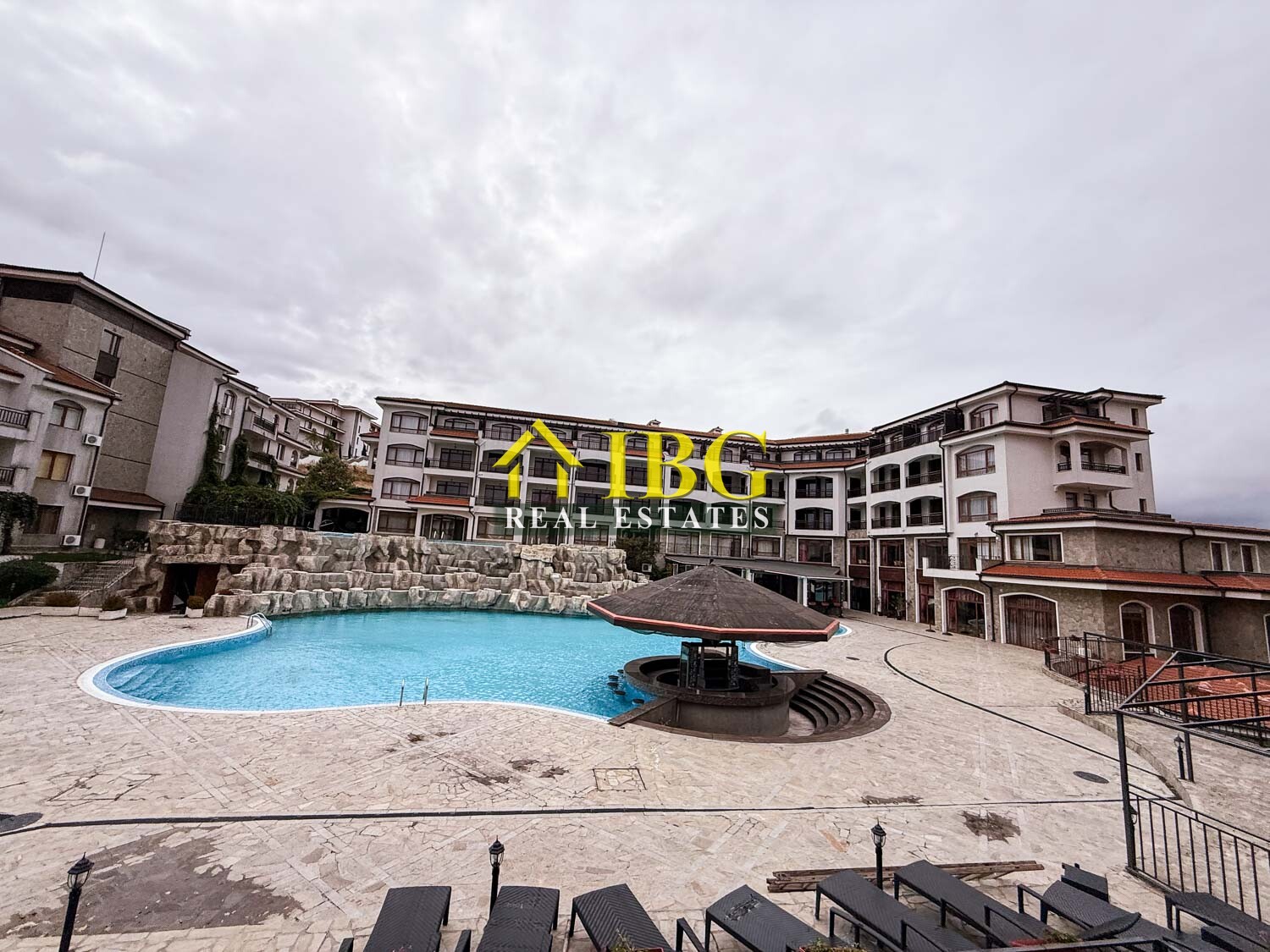 Apartment with 2 bedrooms, 2 Bathrooms & Pool View Terrace | Vineyards Resort, Aheloy