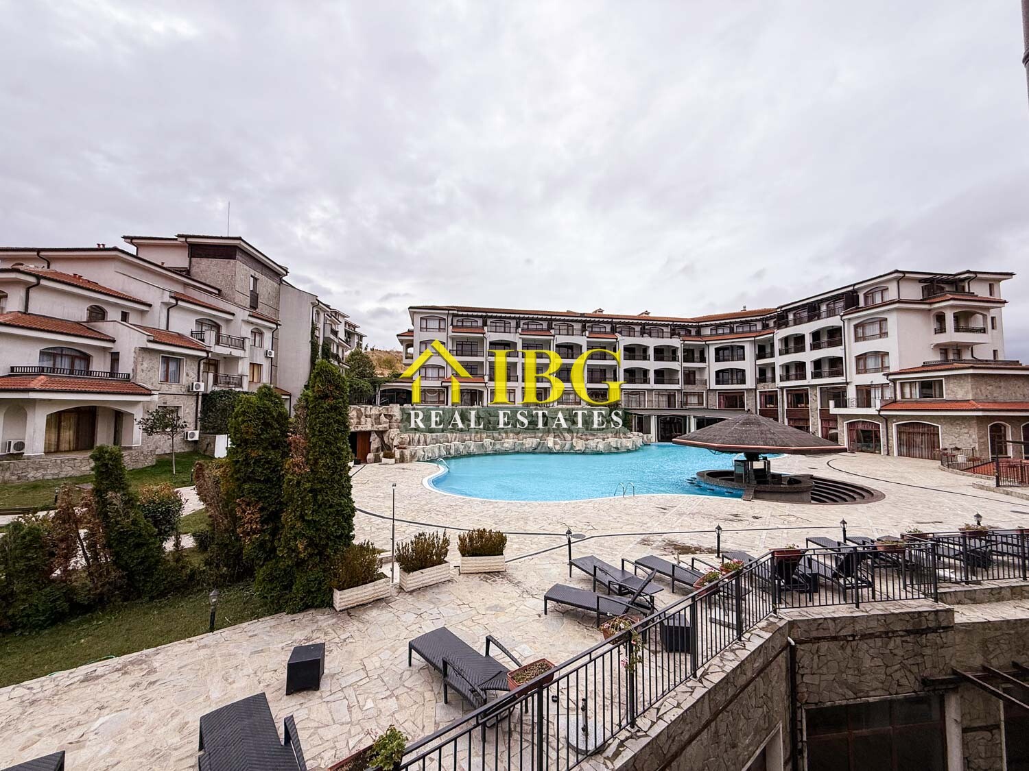 Apartment with 2 bedrooms, 2 Bathrooms & Pool View Terrace | Vineyards Resort, Aheloy