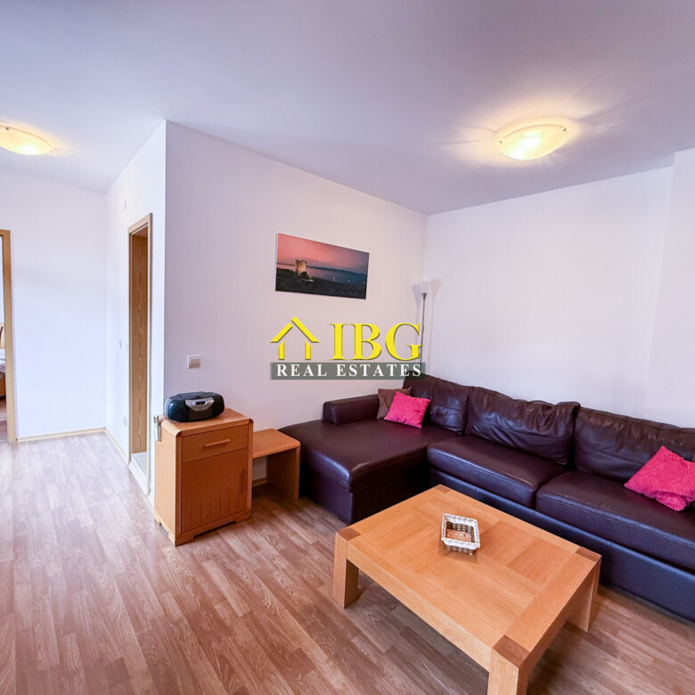 Apartment with 2 bedrooms, 2 Bathrooms & Pool View Terrace | Vineyards Resort, Aheloy