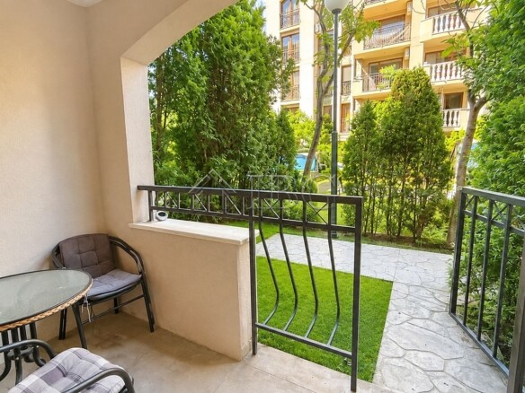 Furnished Studio with balcony and direct exit to the green yard and the pool | Cascadas Complex, Sunny Beach