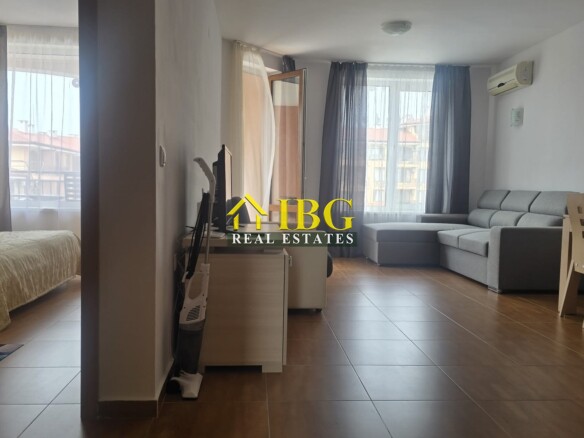 Well-Maintained 1-Bedroom Apartment with Pool View | Panorama Dreams, Sveti Vlas