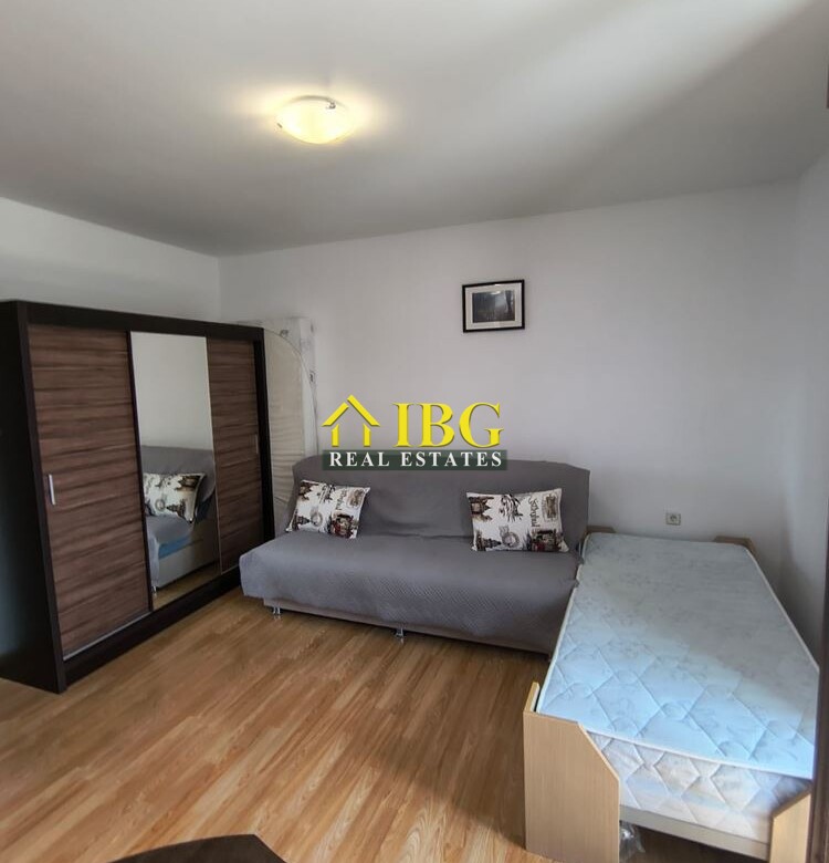 Studio with New Furniture & Pool View | Villa Flora, Ravda