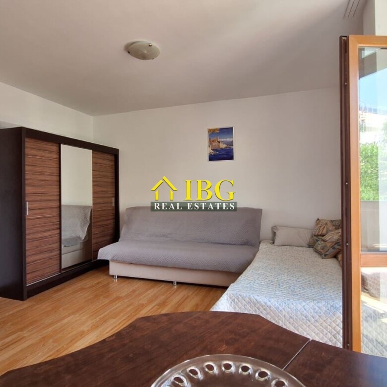 Studio with New Furniture & Pool View | Villa Flora, Ravda