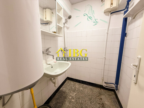Spacious Unfurnished 2-Bedroom Apartment for Rent | Wide Centre, Ruse