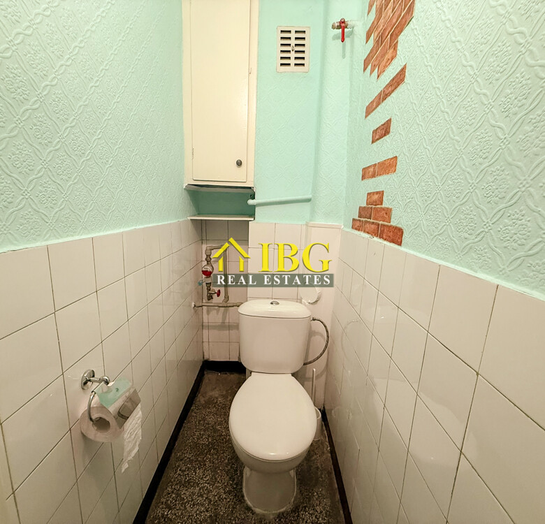 Spacious Unfurnished 2-Bedroom Apartment for Rent | Wide Centre, Ruse