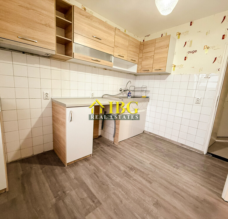Spacious Unfurnished 2-Bedroom Apartment for Rent | Wide Centre, Ruse