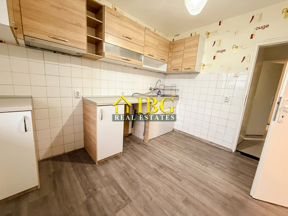 Spacious Unfurnished 2-Bedroom Apartment for Rent | Wide Centre, Ruse