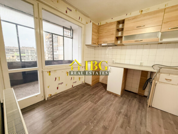 Spacious Unfurnished 2-Bedroom Apartment for Rent | Wide Centre, Ruse