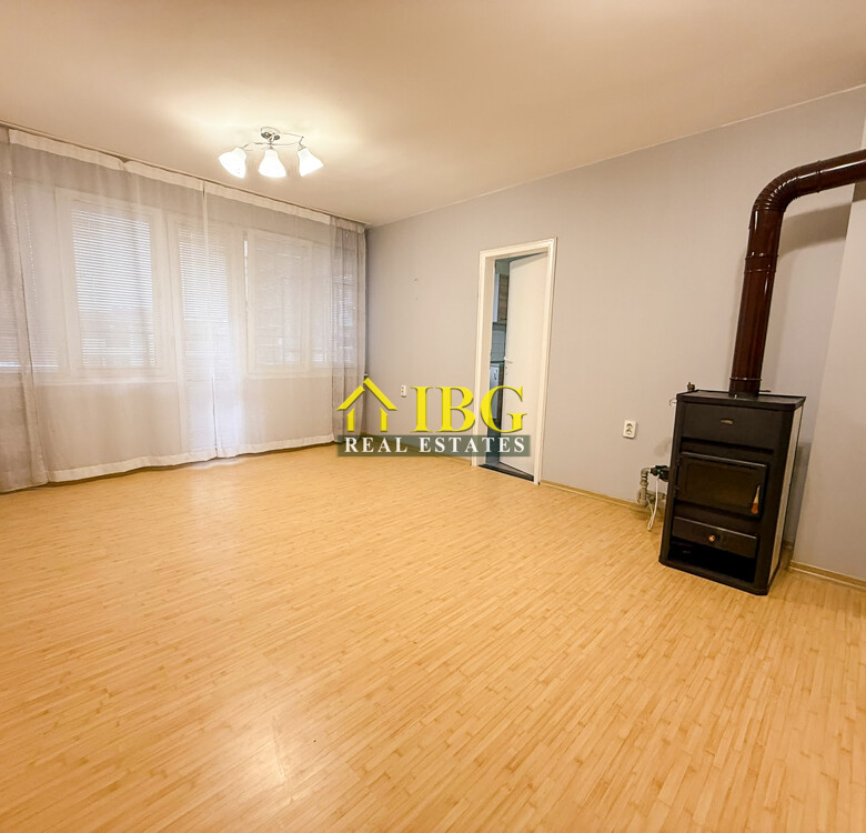 Spacious Unfurnished 2-Bedroom Apartment for Rent | Wide Centre, Ruse