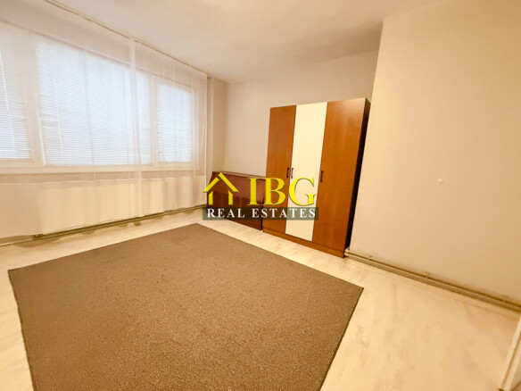Spacious Unfurnished 2-Bedroom Apartment for Rent | Wide Centre, Ruse