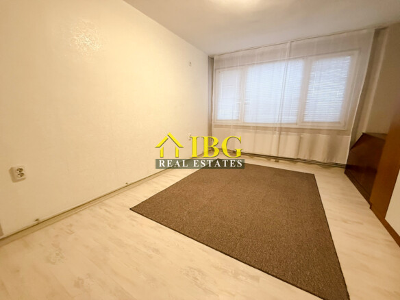 Spacious Unfurnished 2-Bedroom Apartment for Rent | Wide Centre, Ruse