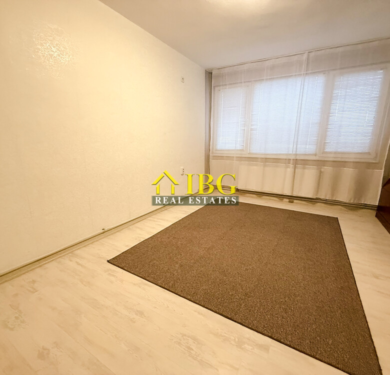 Spacious Unfurnished 2-Bedroom Apartment for Rent | Wide Centre, Ruse