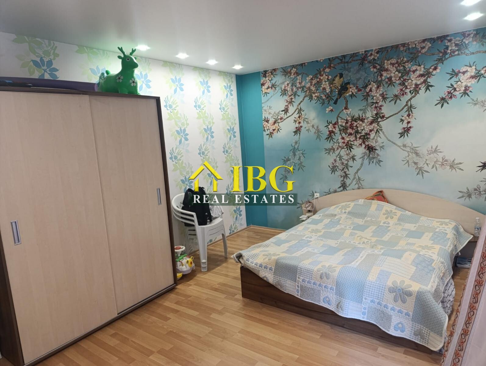 Mieszkanie 3 pokoi 105 m² Nesebyr, Bułgaria